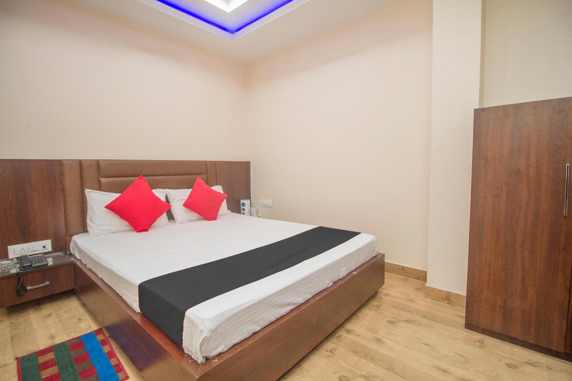Capital O Stay In Koch Bihar Bagian luar foto