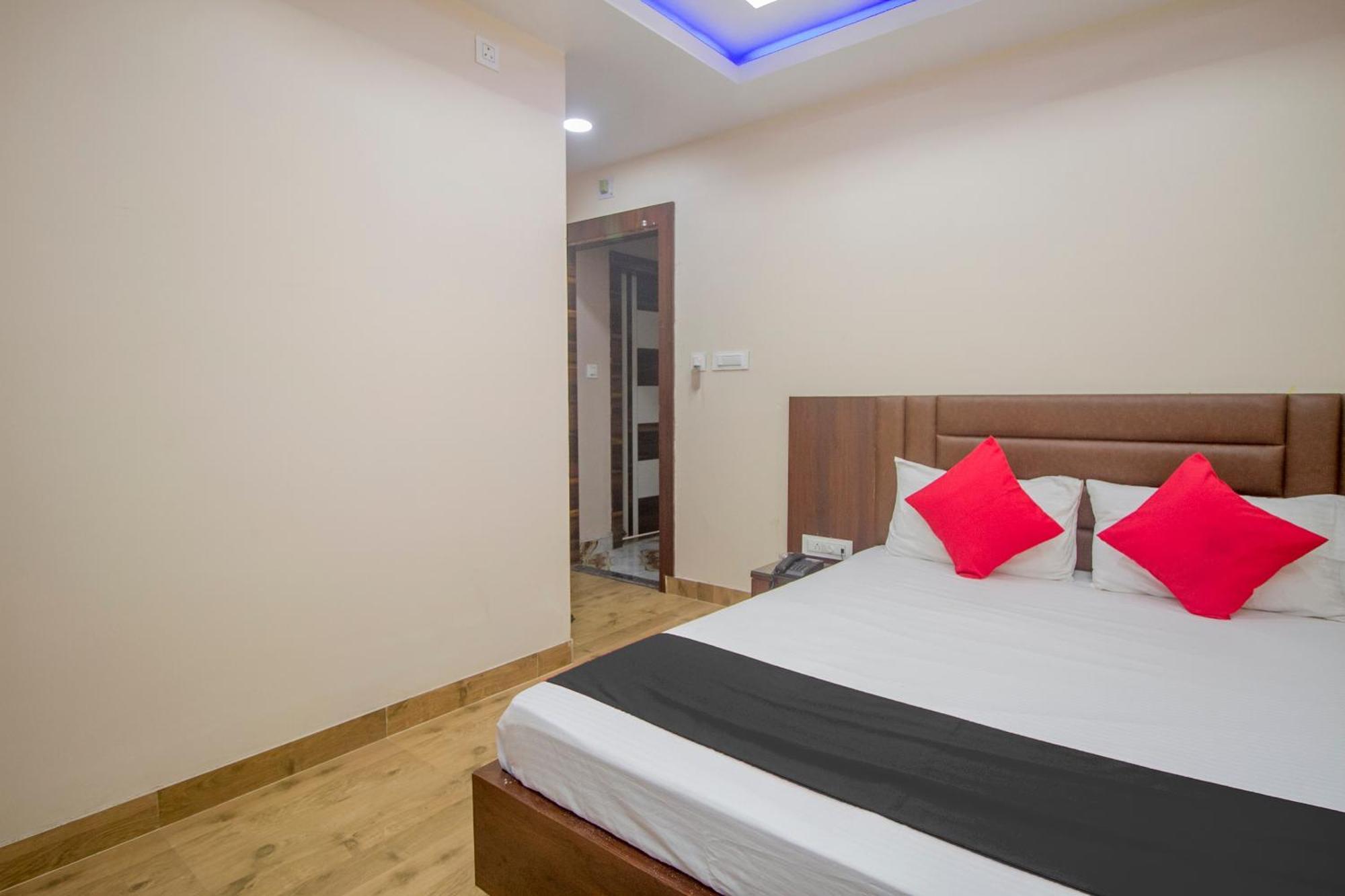 Capital O Stay In Koch Bihar Bagian luar foto