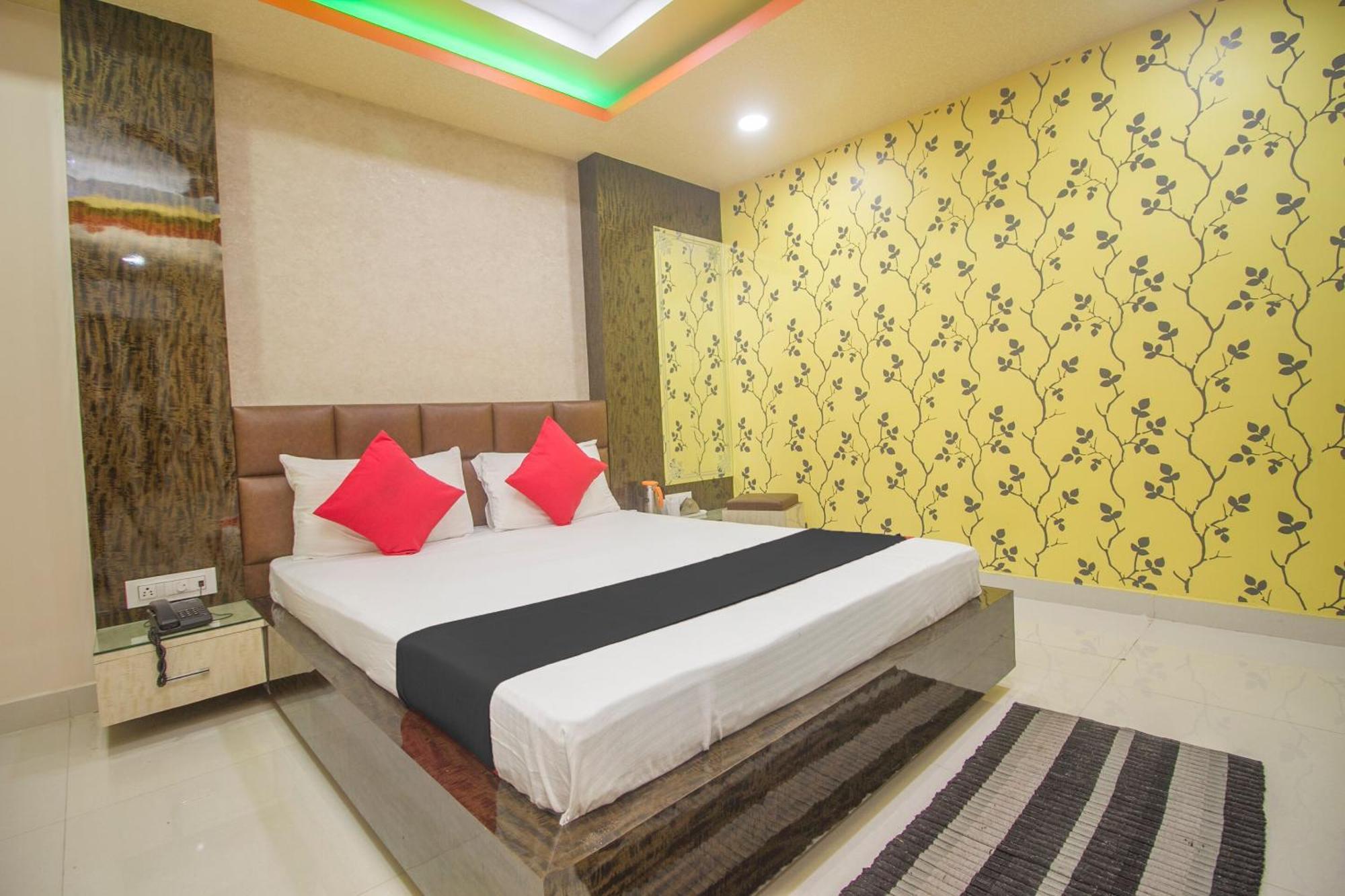 Capital O Stay In Koch Bihar Bagian luar foto